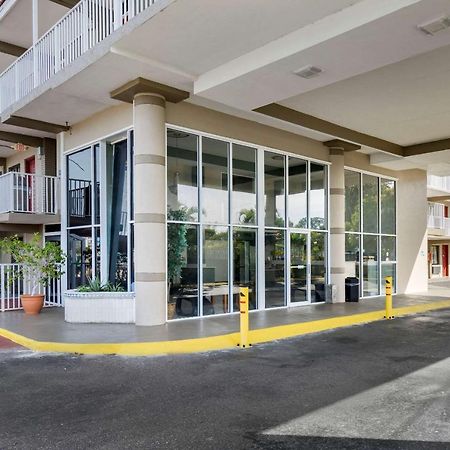 Rodeway Inn Clearwater-Largo Bagian luar foto