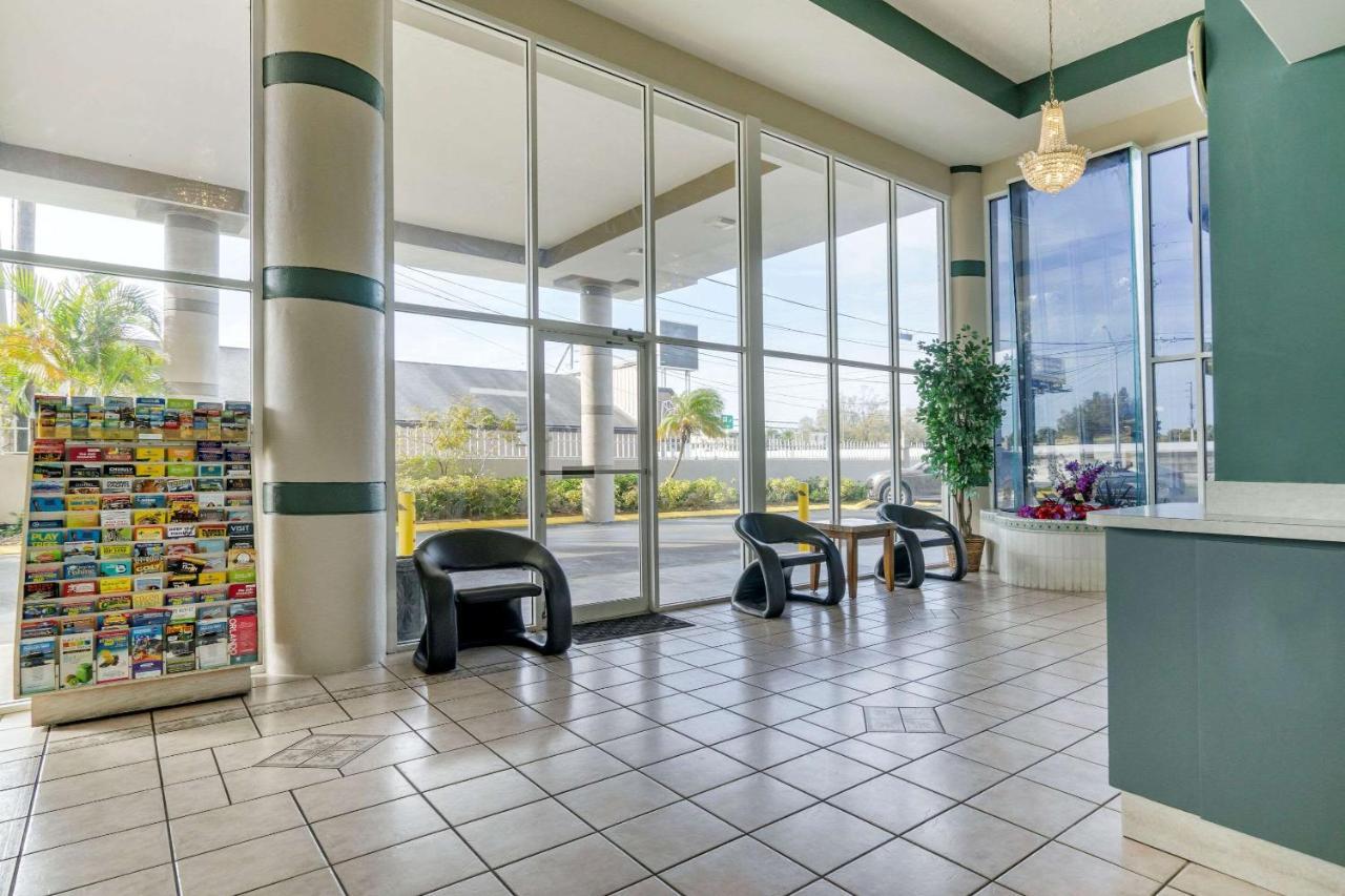 Rodeway Inn Clearwater-Largo Bagian luar foto